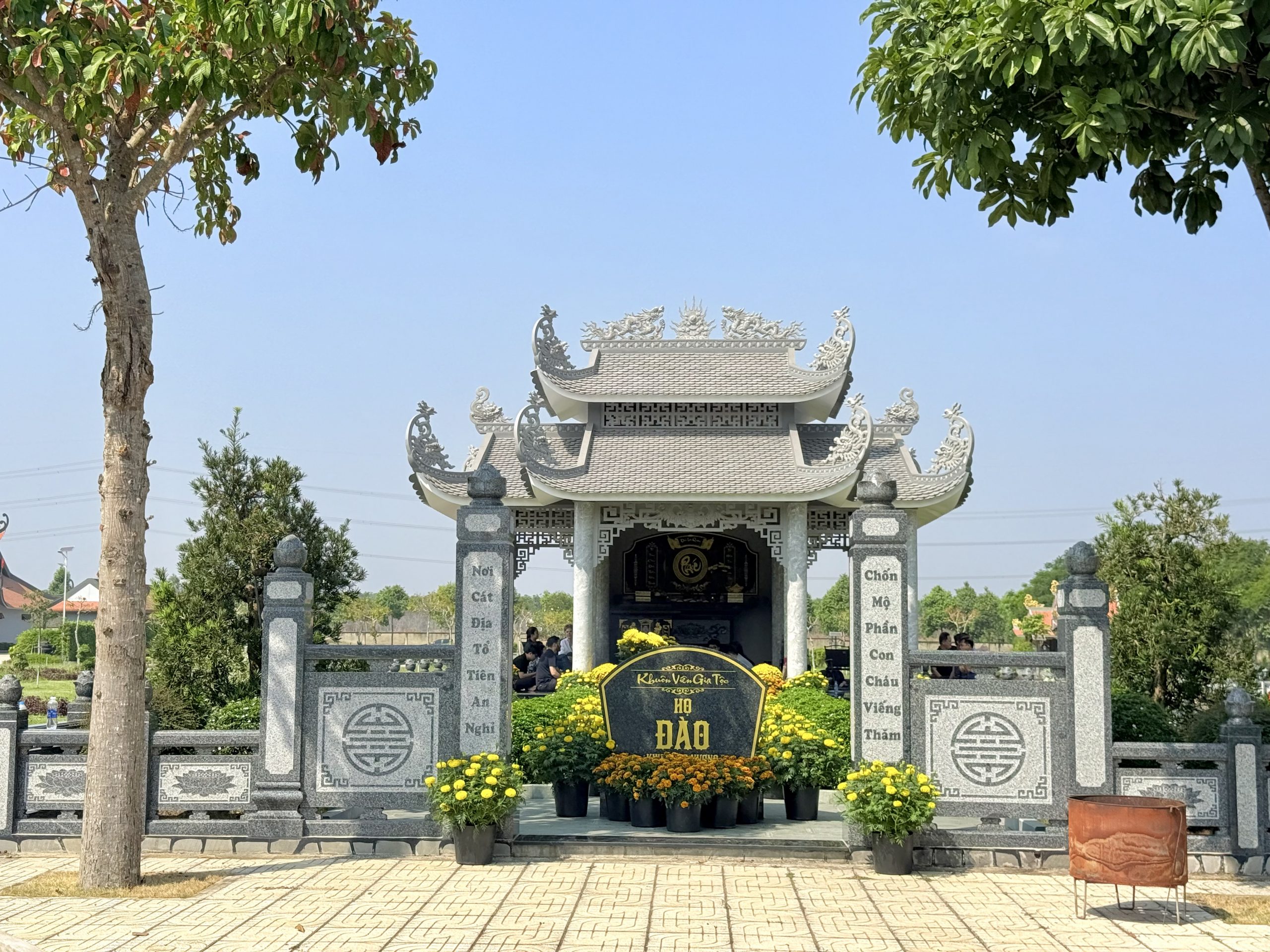 Khu lăng mộ gia tộc đẹp nói lên điều gì về phúc đức của một dòng họ?